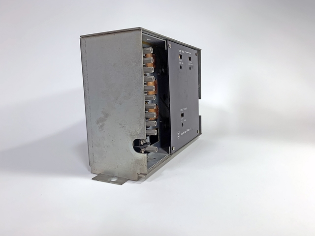 6895 d02 g01 - Primary image